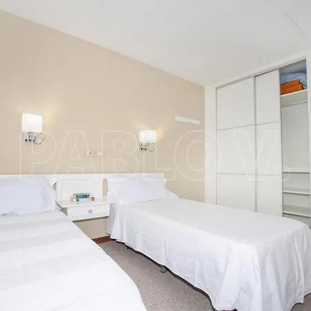 Playa Del Ingles, Farilaga بلايا ديل إنغلز